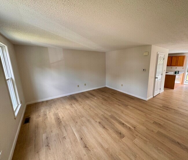 Building Photo - 47 Wyman Rd