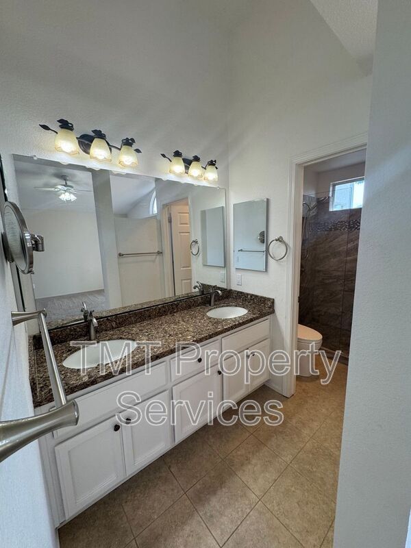 Building Photo - 6512 Canyon Creek Way