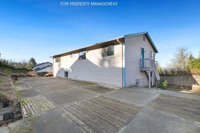 Building Photo - 15313 SE 43rd Pl