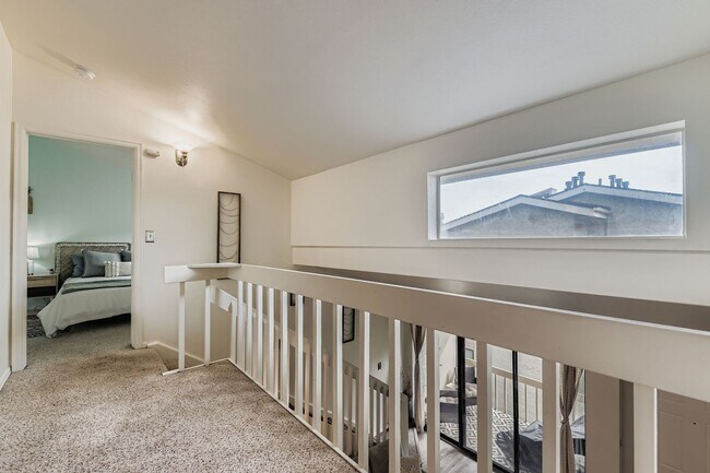 Building Photo - Peaceful 2BR Retreat Near Bobolink Trail