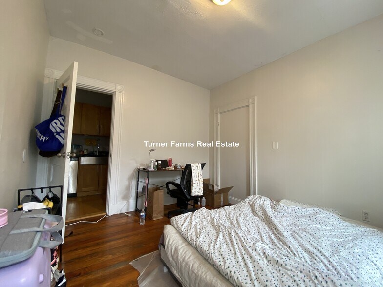 Building Photo - 173 Rindge Ave