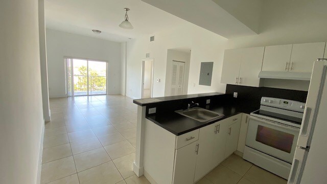 Building Photo - 900 SW 7th St