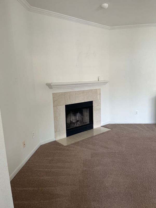 Building Photo - 668 Gateway Dr SE