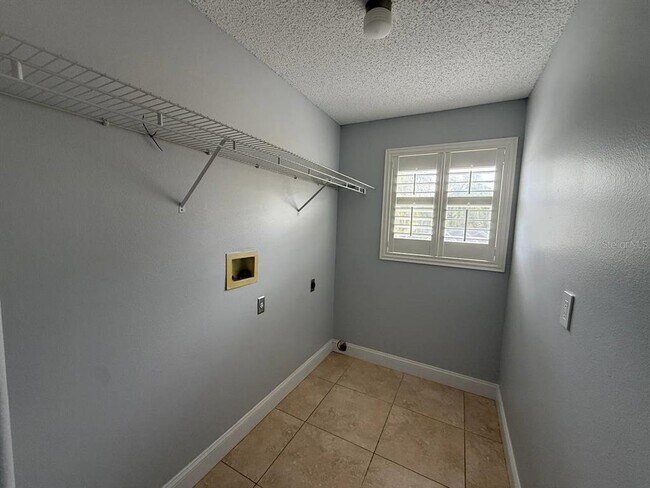 Building Photo - 1314 Key W Ct