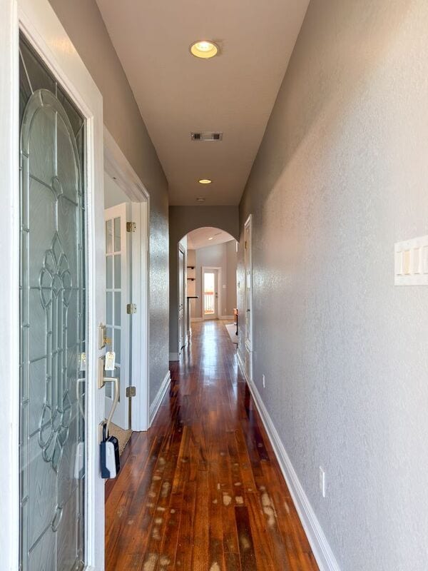 Building Photo - 2572 Gulf Breeze Ave