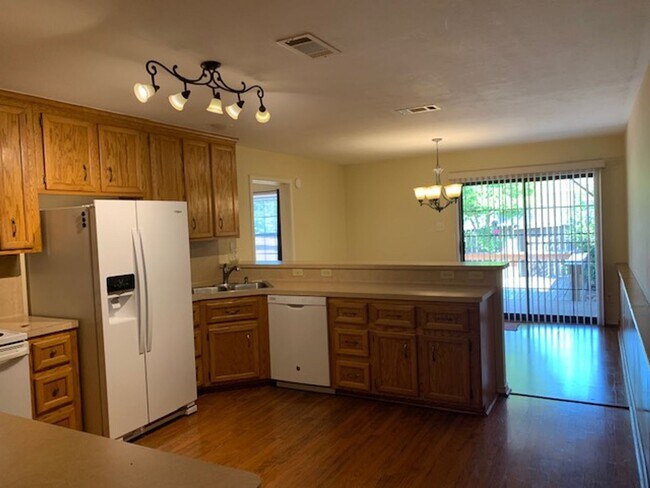 Building Photo - 1922 20th St