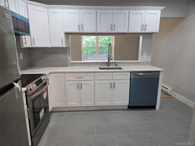 Building Photo - 548 Sierra Vista Ln