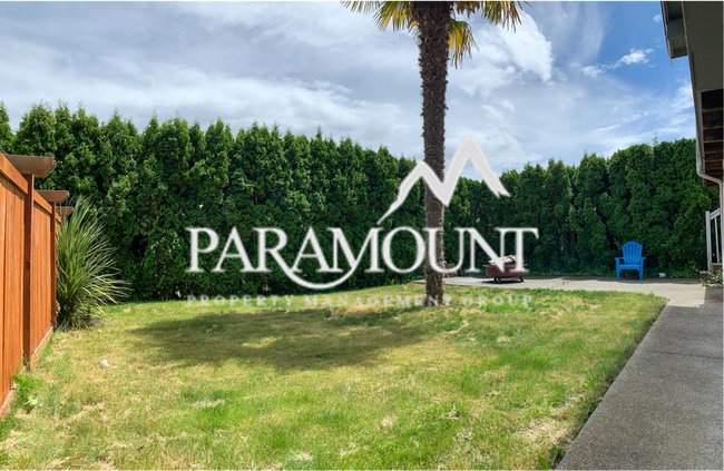 Building Photo - Magnificent Seattle/Water Views in Manches...