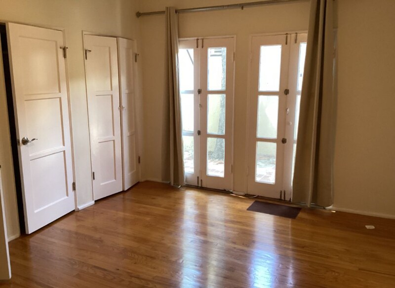 Building Photo - 9979 Robbins Dr