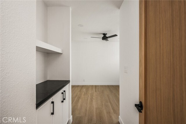 Building Photo - 2565 Santa Ana Ave