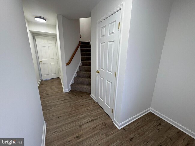 Building Photo - 55 Fuzzy Tail Dr