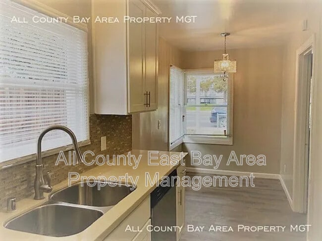 Building Photo - 3405 Willow Pass Rd