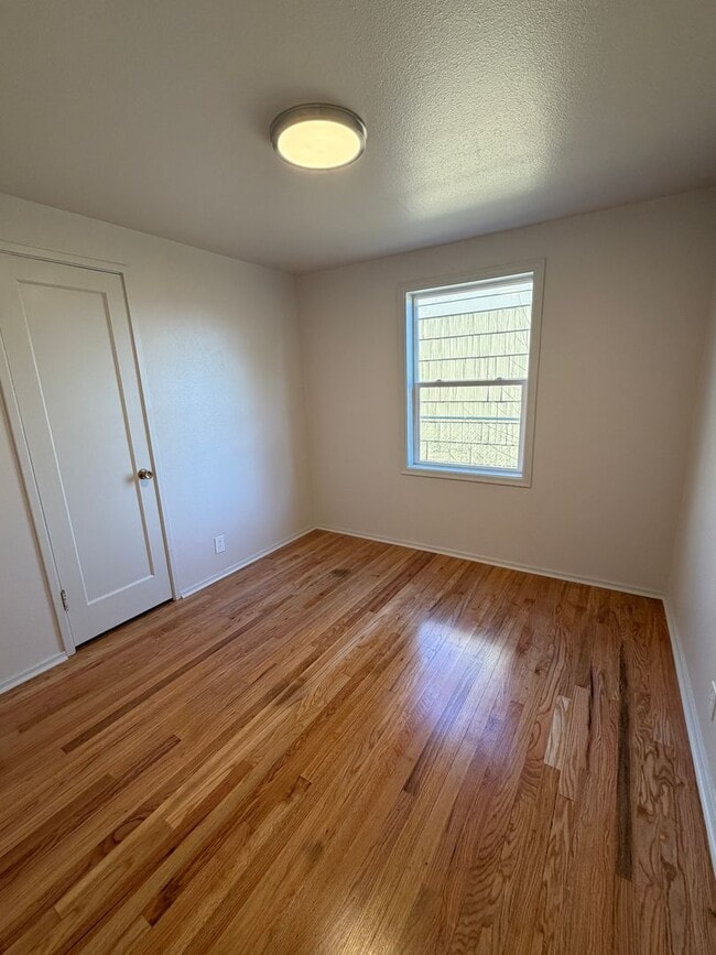 Building Photo - Knolls Vista 3 Bedroom Home for Rent