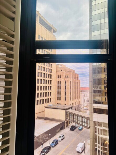 Building Photo - 350 Saint Peter St