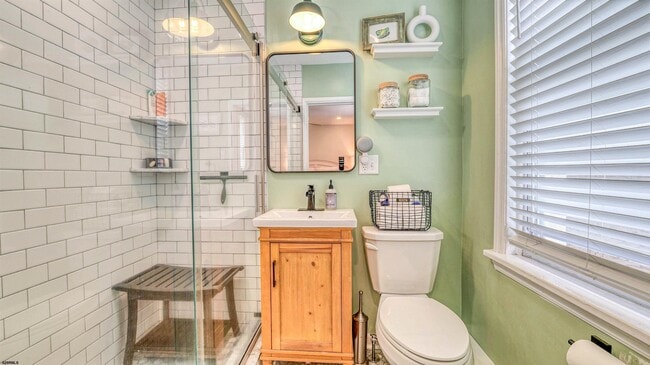 Building Photo - 117 Newport Ct