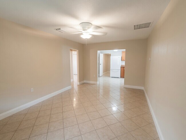 Building Photo - 4441 Virginia St