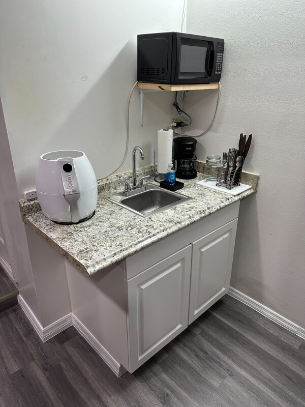 Building Photo - 1 Jack Calhoun Dr