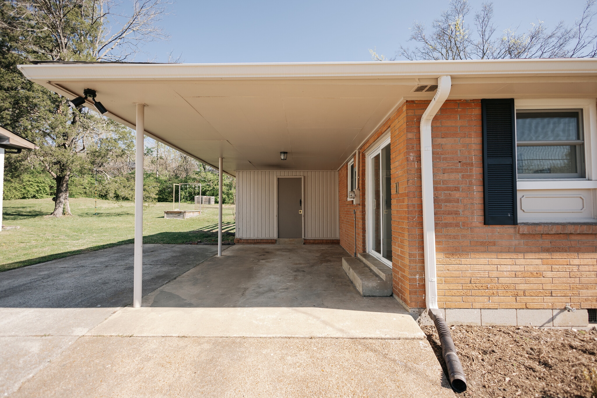 Building Photo - 3114 Richmond Hill Dr