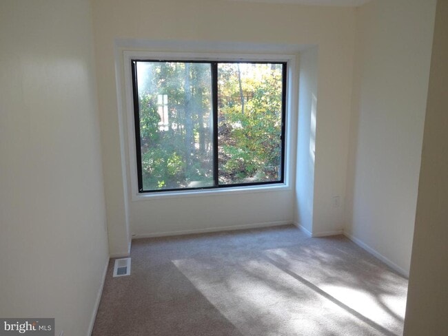 Building Photo - 2829 Cambridge Dr
