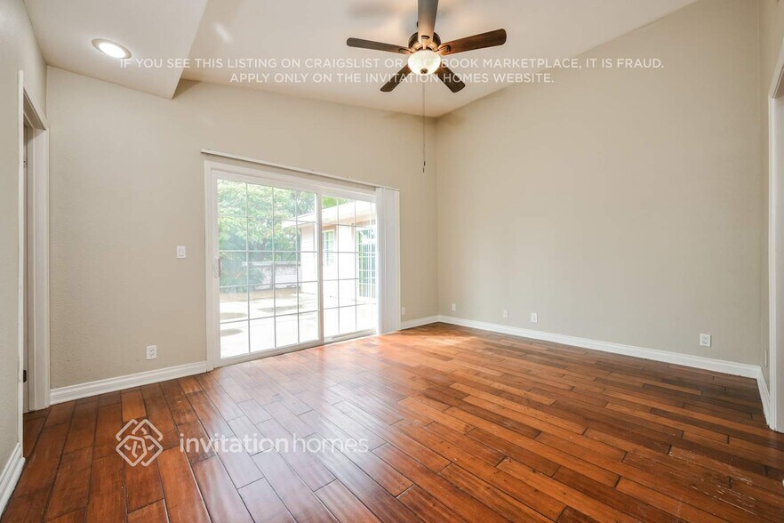 Building Photo - 548 Galsworthy St