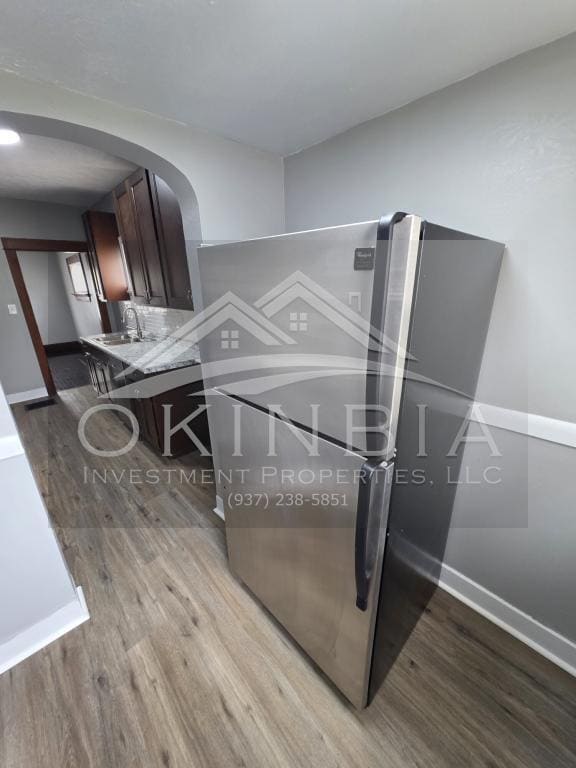 Building Photo - 713 W Hillcrest Ave