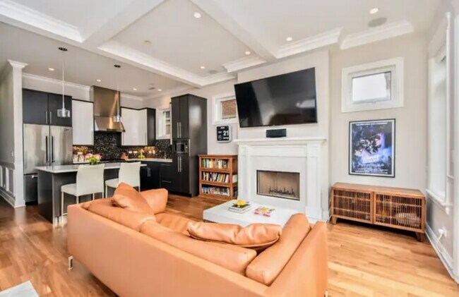 Building Photo - 1124 W Wrightwood Ave