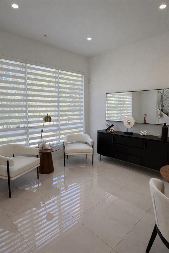 Building Photo - 6671 NW 105th Ave