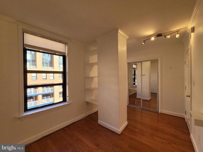 Building Photo - 616 E Street NW Unit 1007