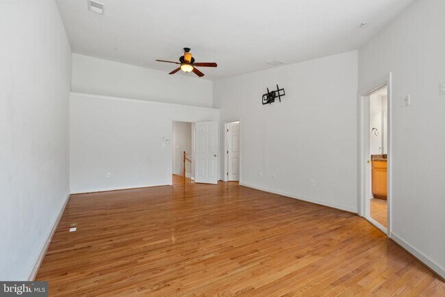 Building Photo - 1515 Regent Manor Ct