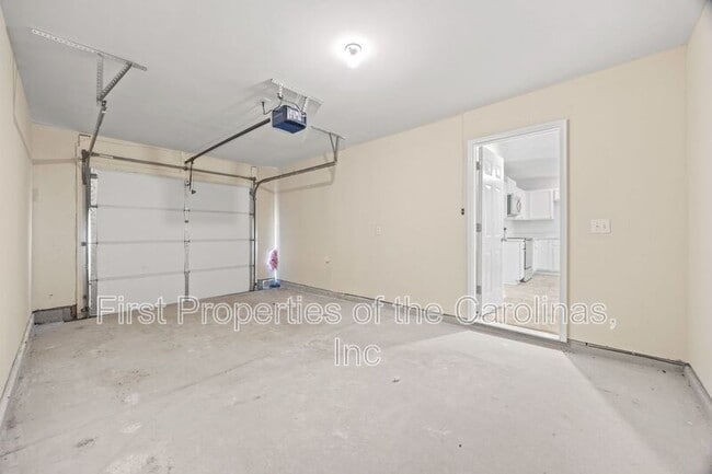 Building Photo - 1411 Swaying Branch Ln