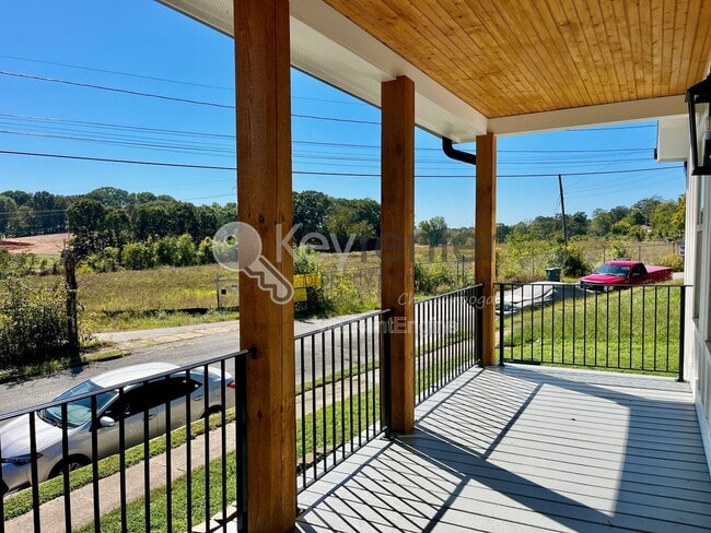 Building Photo - 3765 Dixie Cir