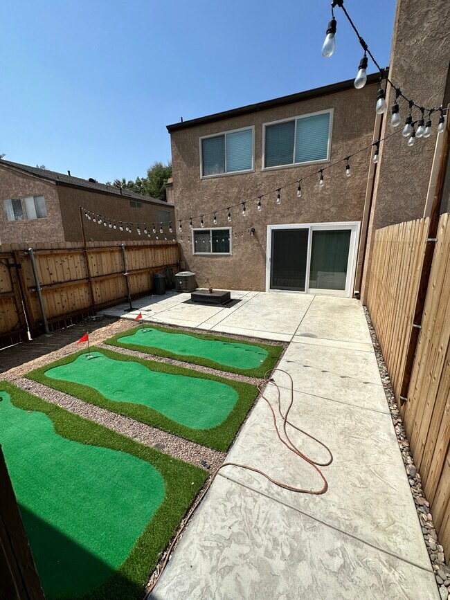 Building Photo - 917 W State St