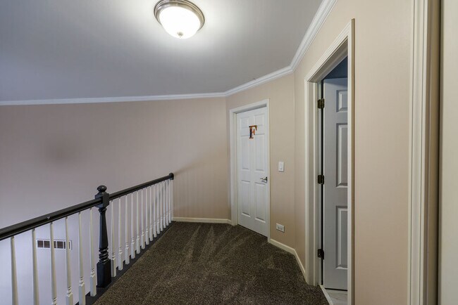 Building Photo - 25037 Brett St