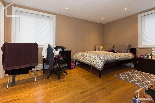 Building Photo - 9/1 No Fee! Spacious 1BR near Packard's Corner, BU, with AC!