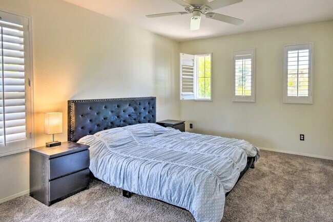 Building Photo - 26338 Oakdale Canyon Ln