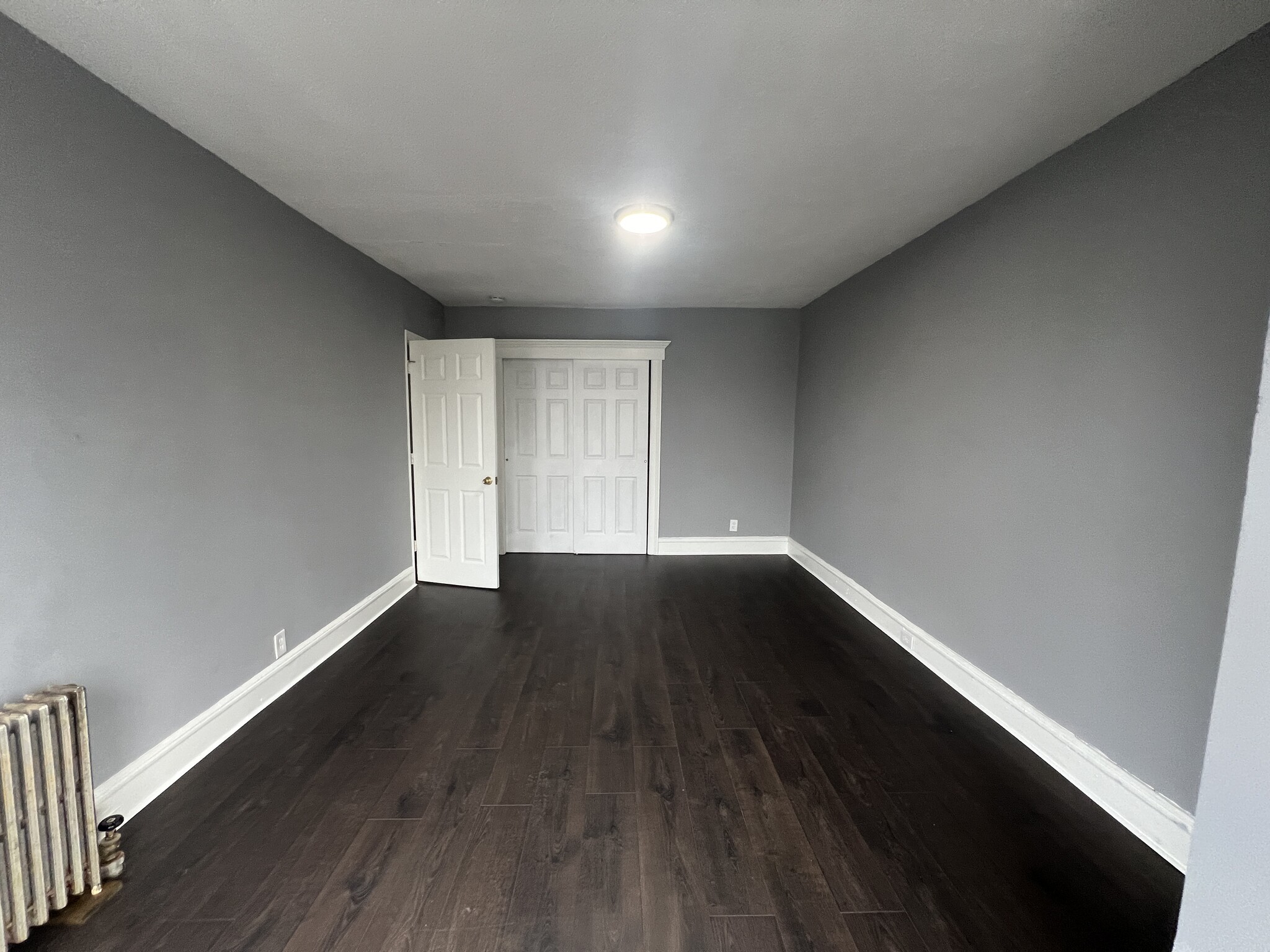 Building Photo - 218 S 11th St