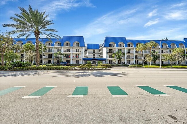 Building Photo - 3909 N Ocean Blvd