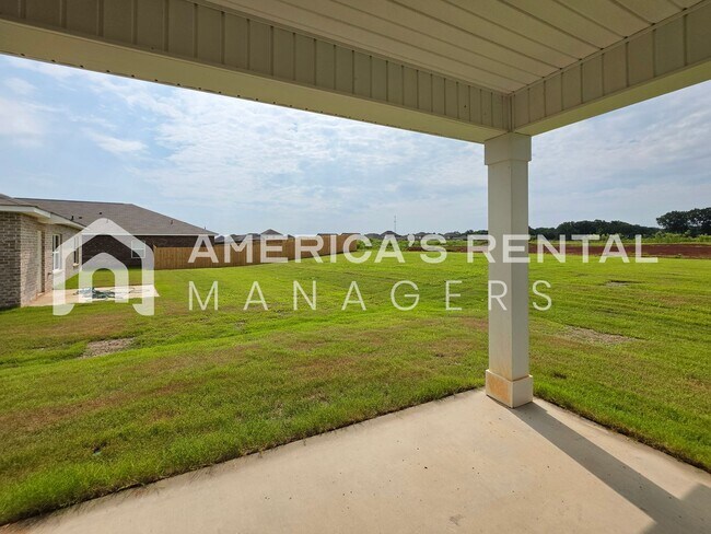 Building Photo - 180 Keller Dr