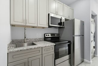 Building Photo - 624 Avenue H