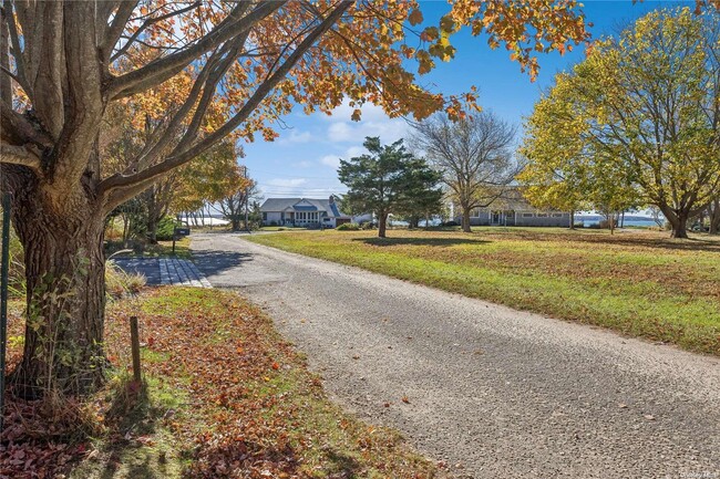 Building Photo - 1145 Majors Pond Path