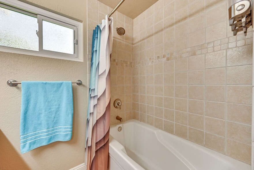 Building Photo - 1519 Via Hacienda