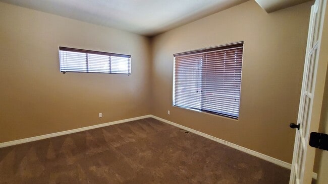 Building Photo - $2576, 5 Br/4 BA Stunning house for rent in Colorado Springs