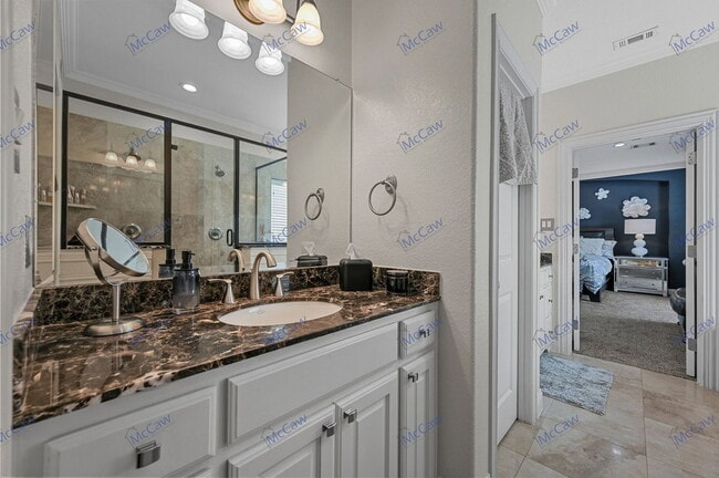 Building Photo - 5211 Mission Ave