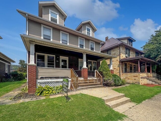 Primary Photo - 1414 Park Ave