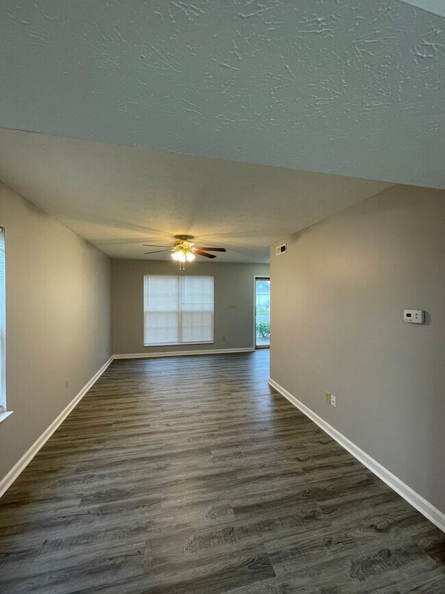 Building Photo - 2840 Rand Ln