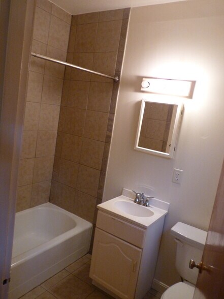 Bathroom - 134 S 25th St
