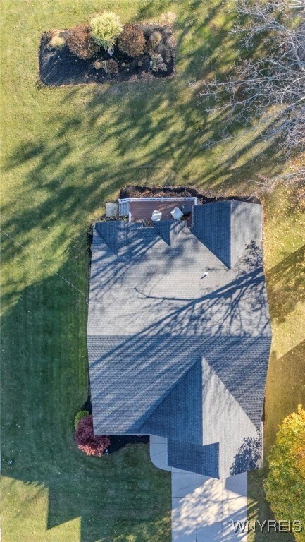 Building Photo - 105 Pine St