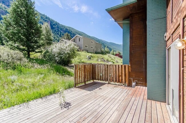 Building Photo - 1764 Clear Creek Dr