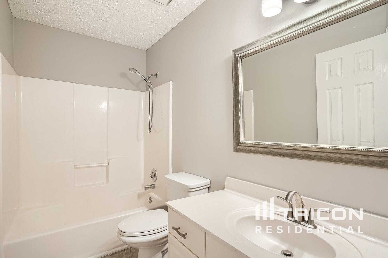 Building Photo - 210 Boca Ciega Ct