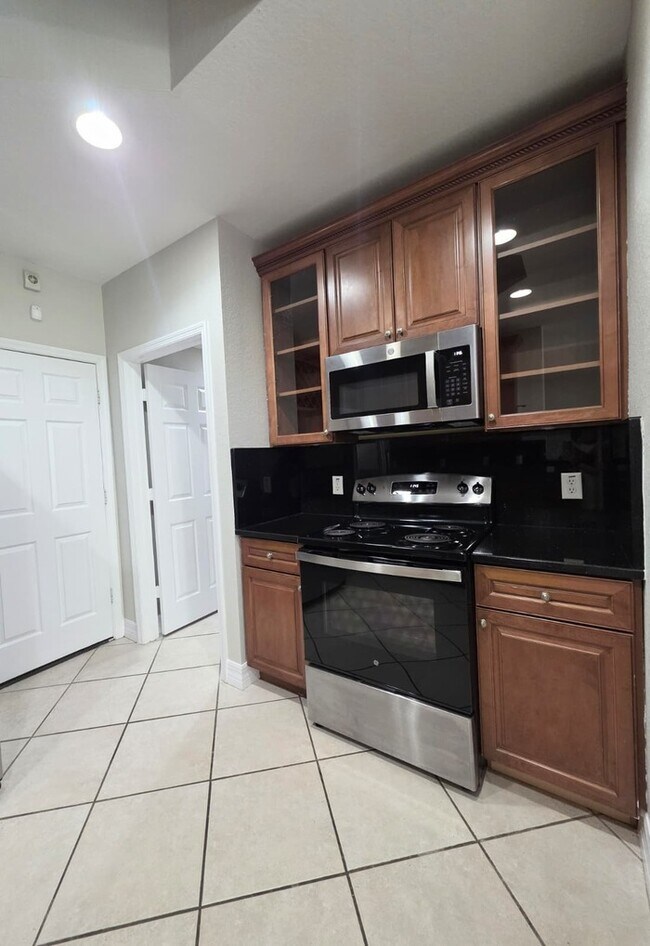 Building Photo - 9822 Quinta Artesa Way